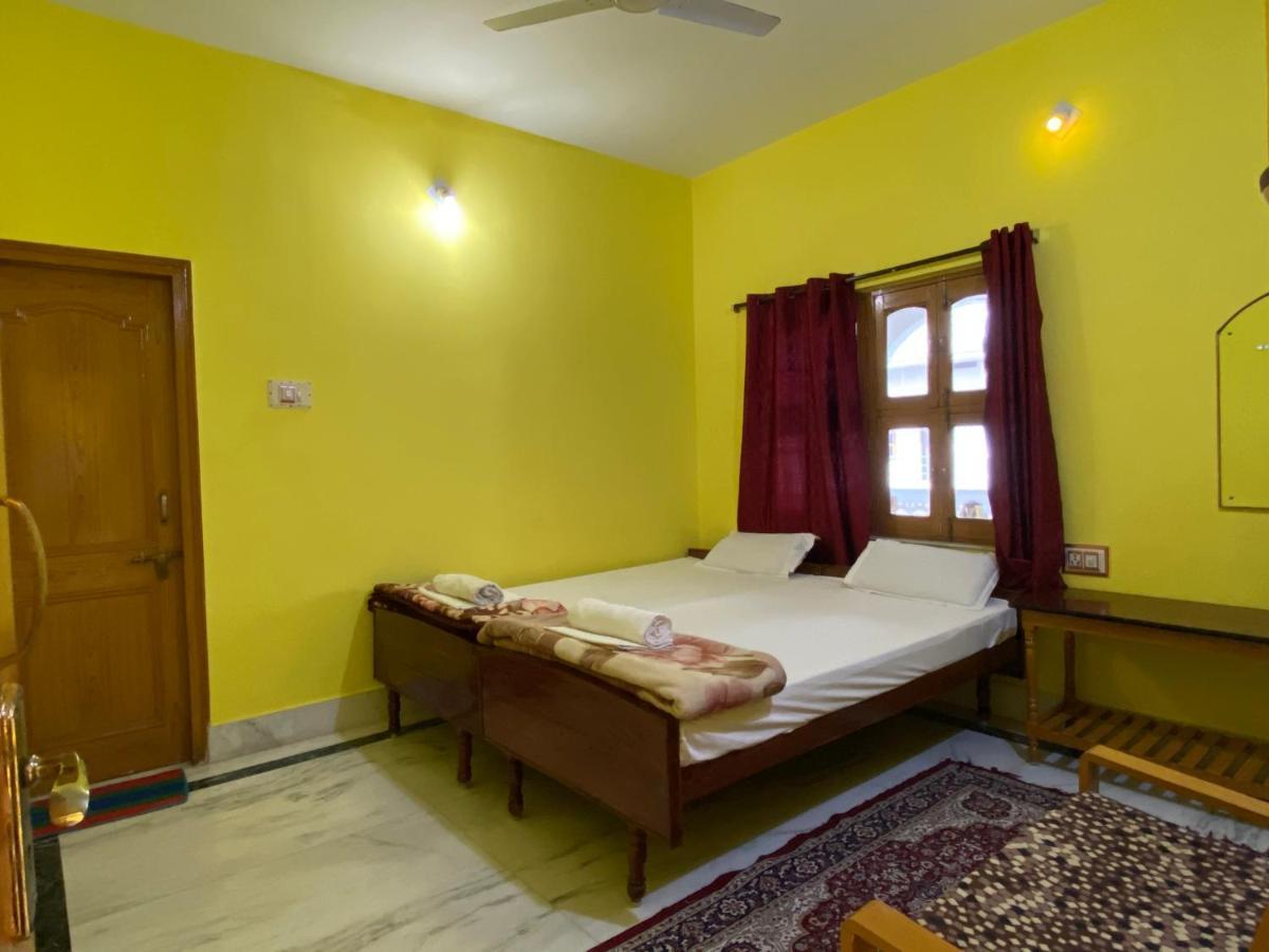 Rahul Guest House พุทธคยา ภายนอก รูปภาพ